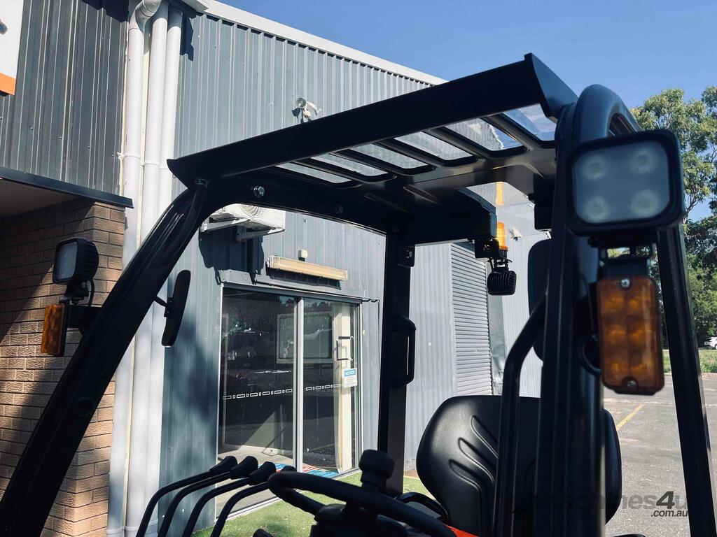 Lithium Powered Forklift 1800kg
